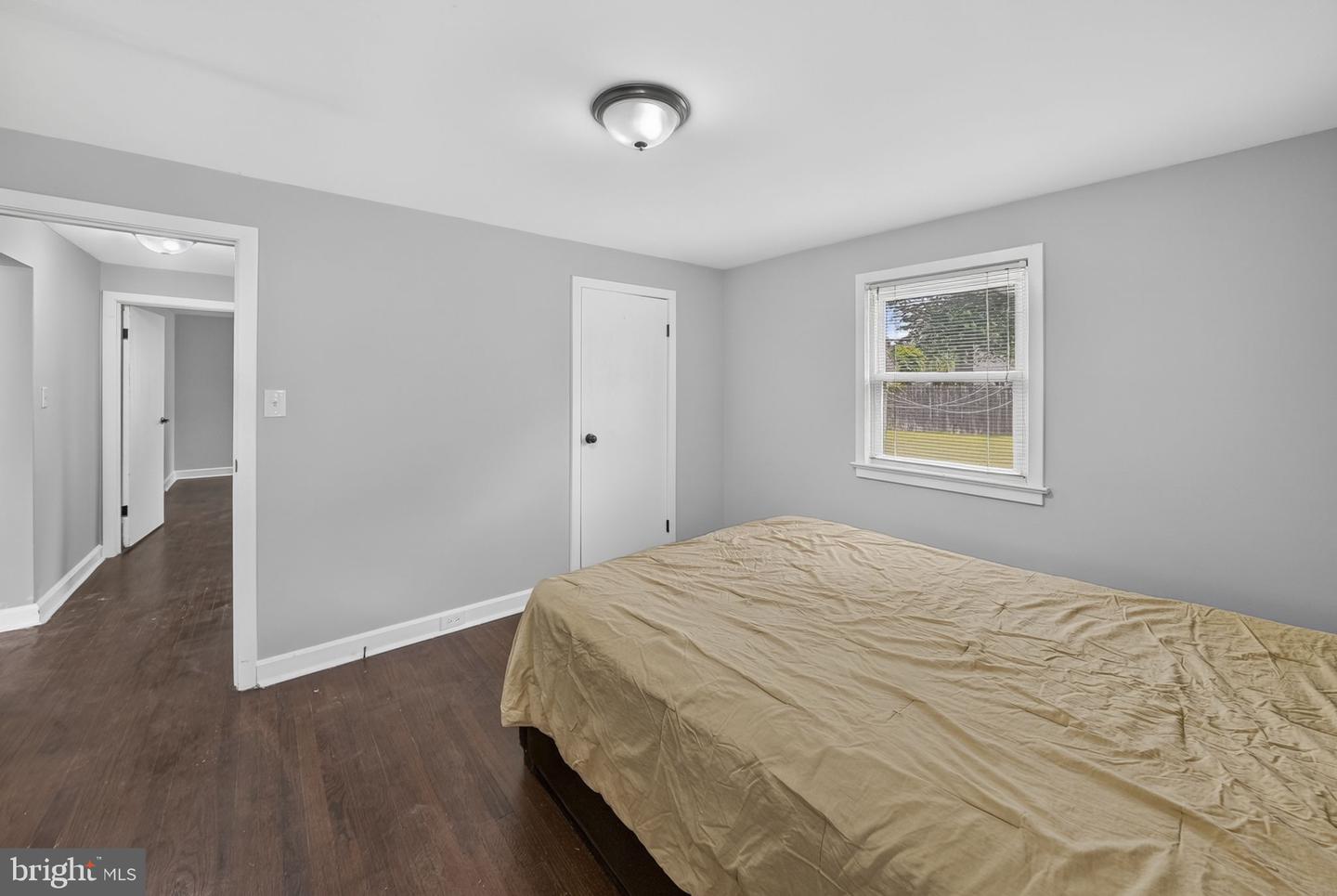 520 Randall Ave Property Photo 21