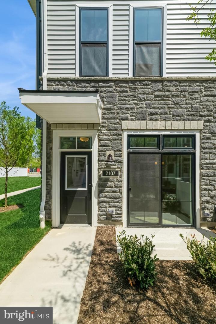 2107 Donatello Property Photo 1