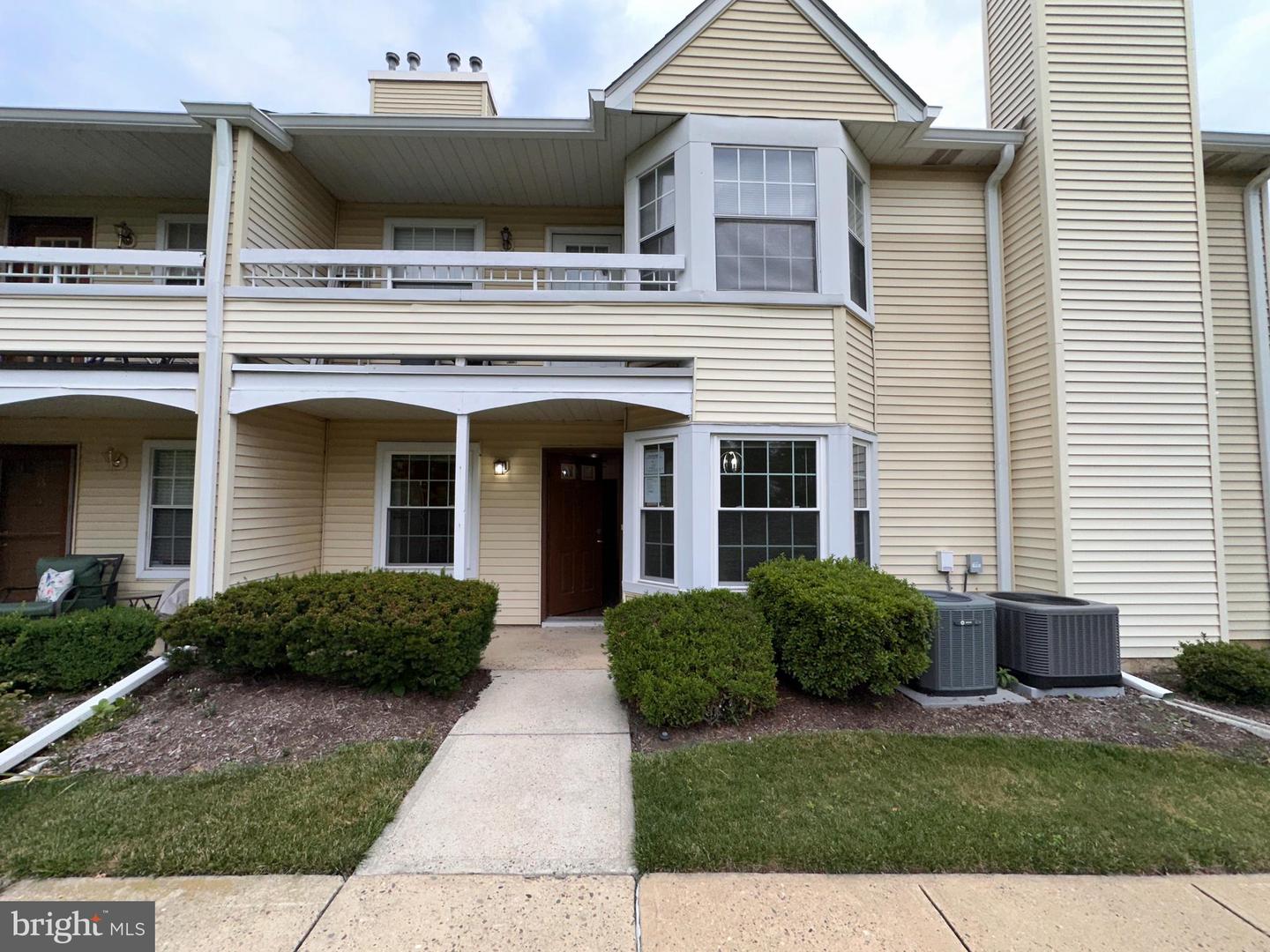 16 Fryer Ct Property Photo 1