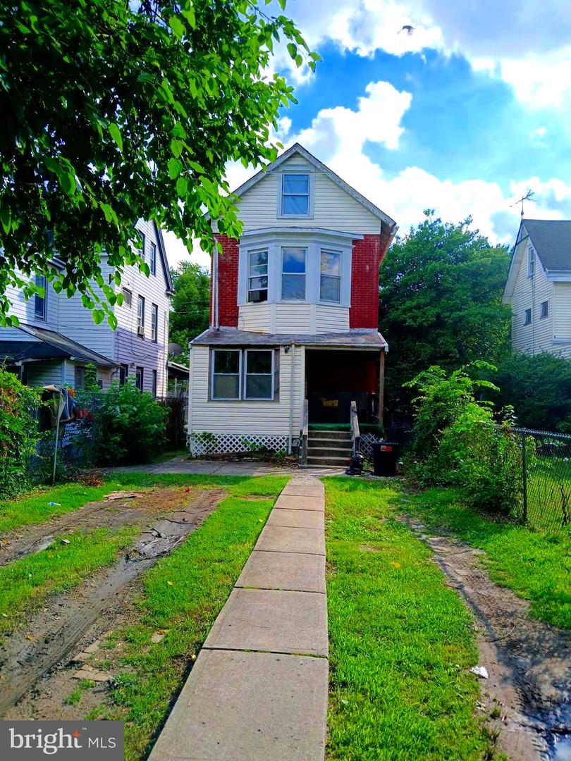 224 Garfield Ave Property Photo 8
