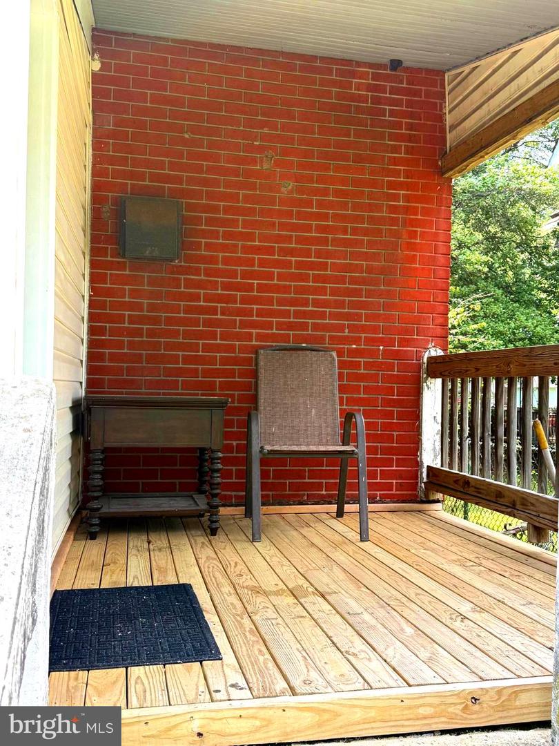 224 Garfield Ave Property Photo 31