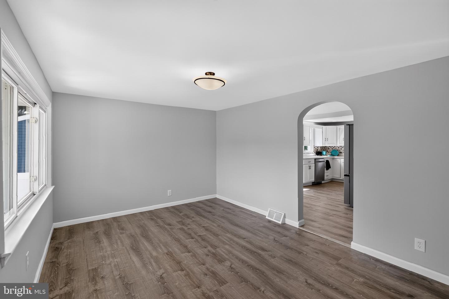 214 Brookside Ave Property Photo 4