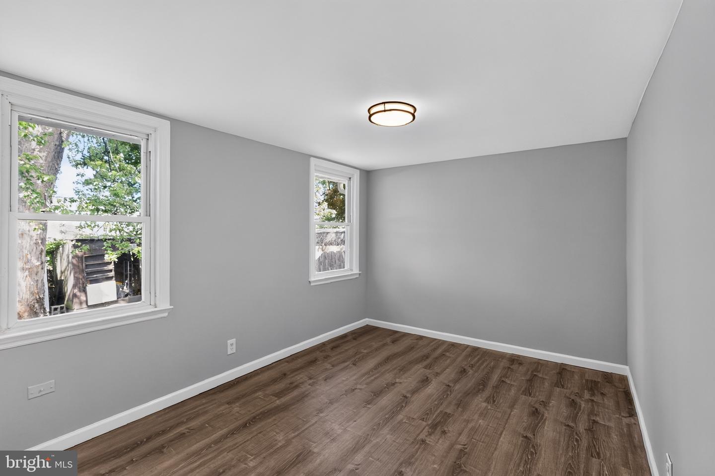214 Brookside Ave Property Photo 18