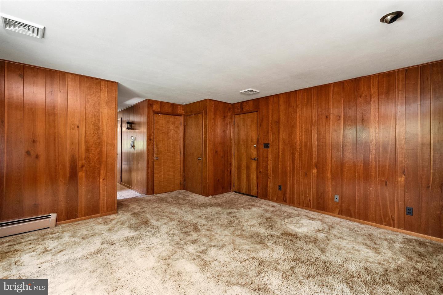 18 Edgewood Rd Property Photo 14