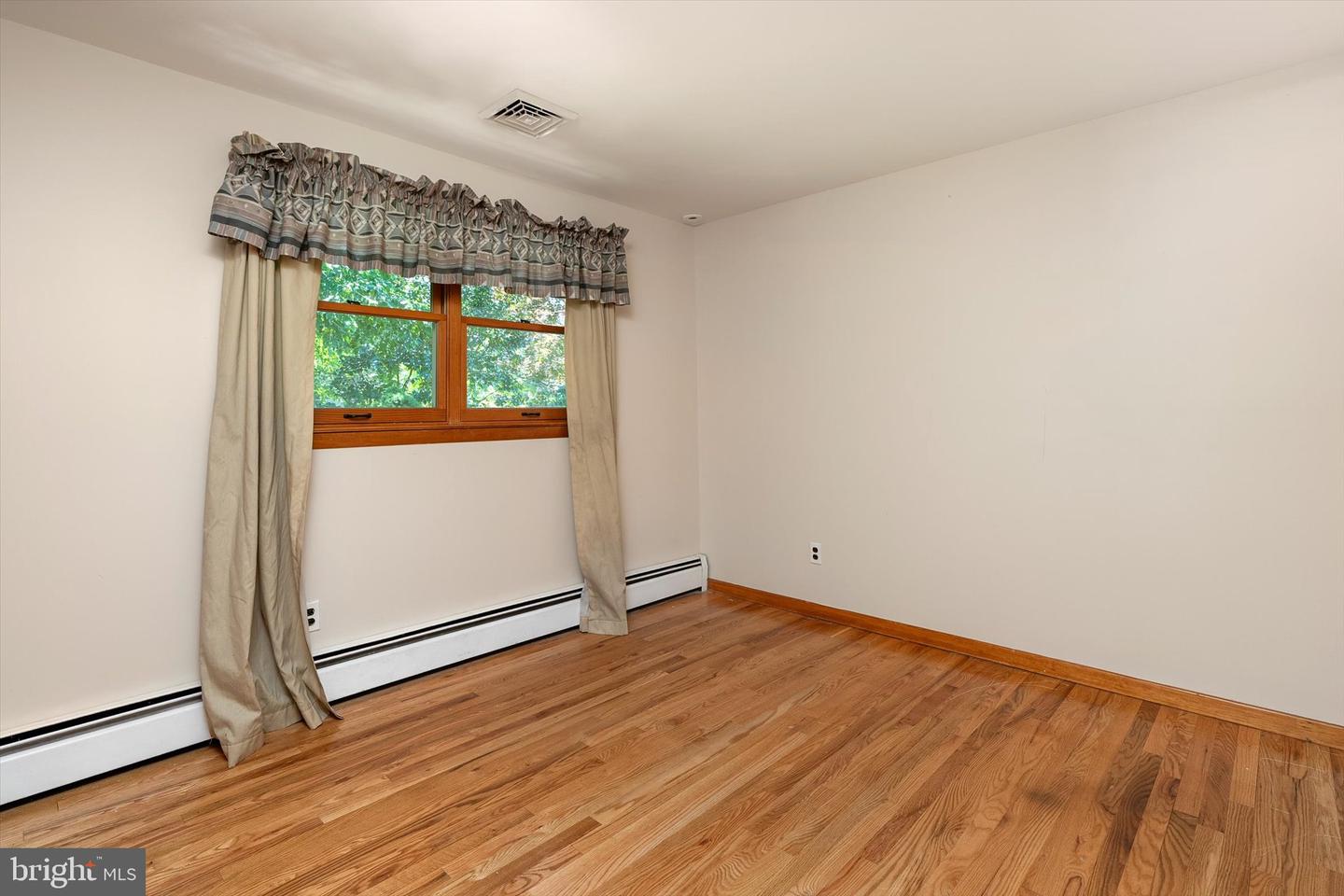 18 Edgewood Rd Property Photo 15