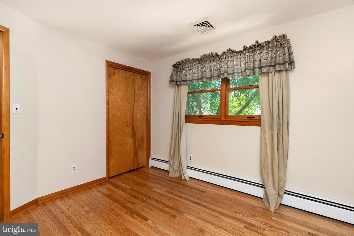 18 Edgewood Rd Property Photo 16