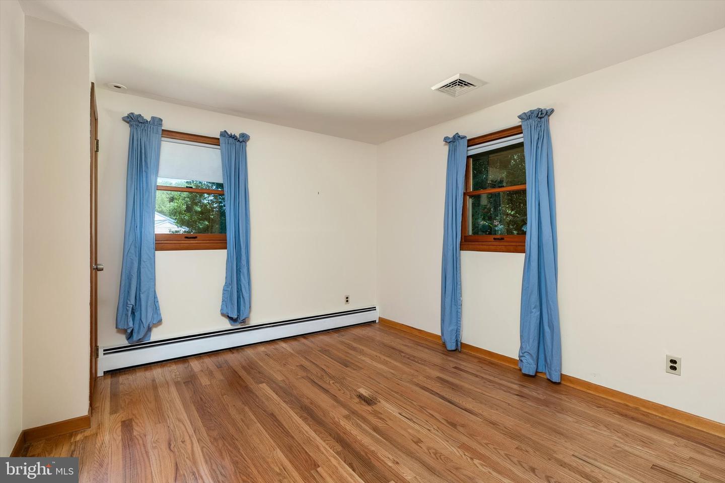18 Edgewood Rd Property Photo 17