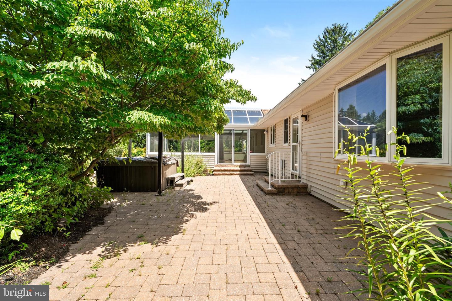 18 Edgewood Rd Property Photo 30