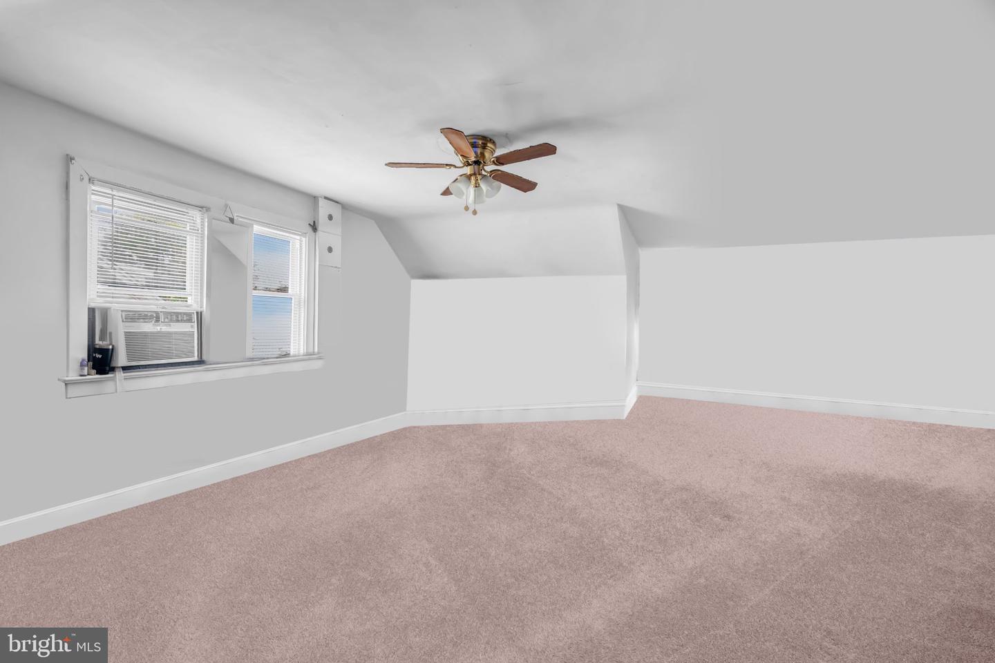 26 Columbia Ave Property Photo 32