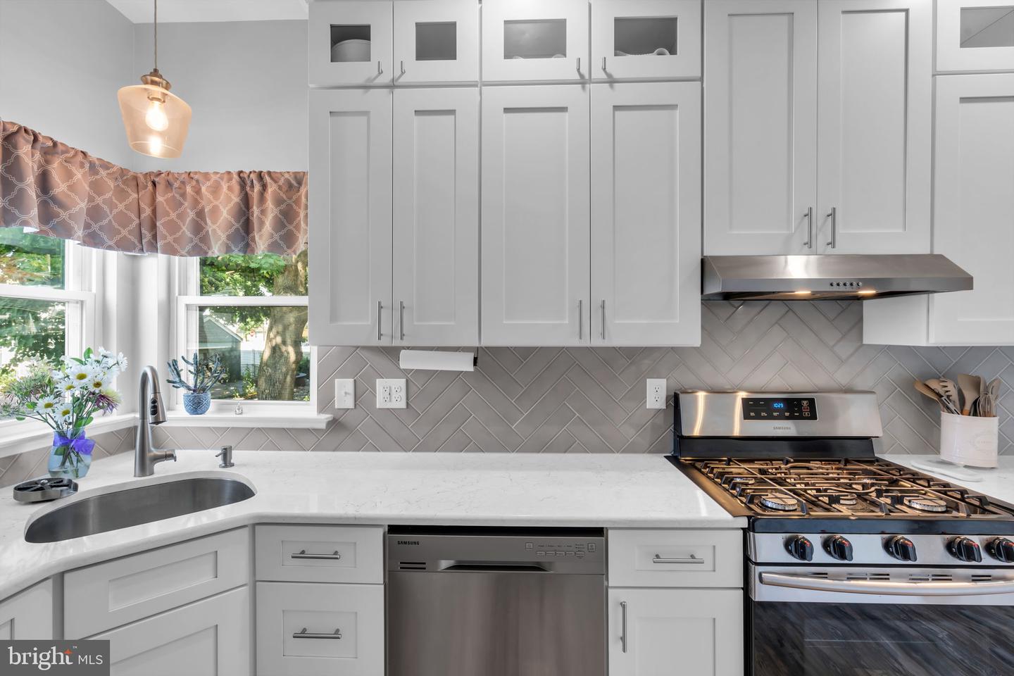 20 June Ave Property Photo 13