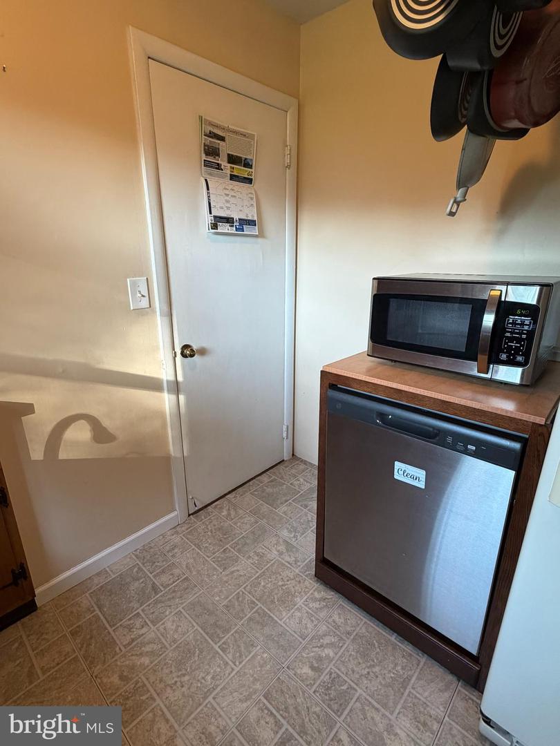 16 Wickom Ave Property Photo 13