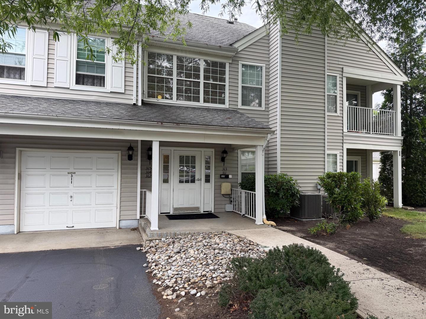 311 American Eagle Ct Property Photo 1