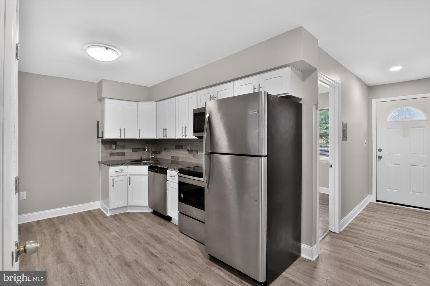 1807 Silver Ct Property Photo 6