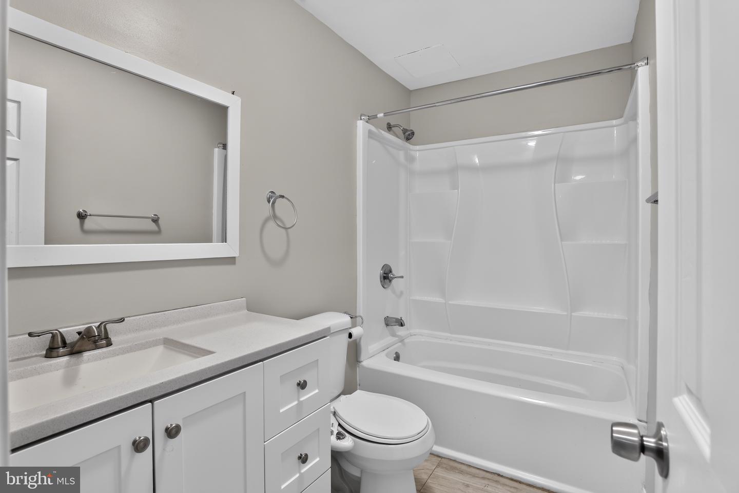 1807 Silver Ct Property Photo 13