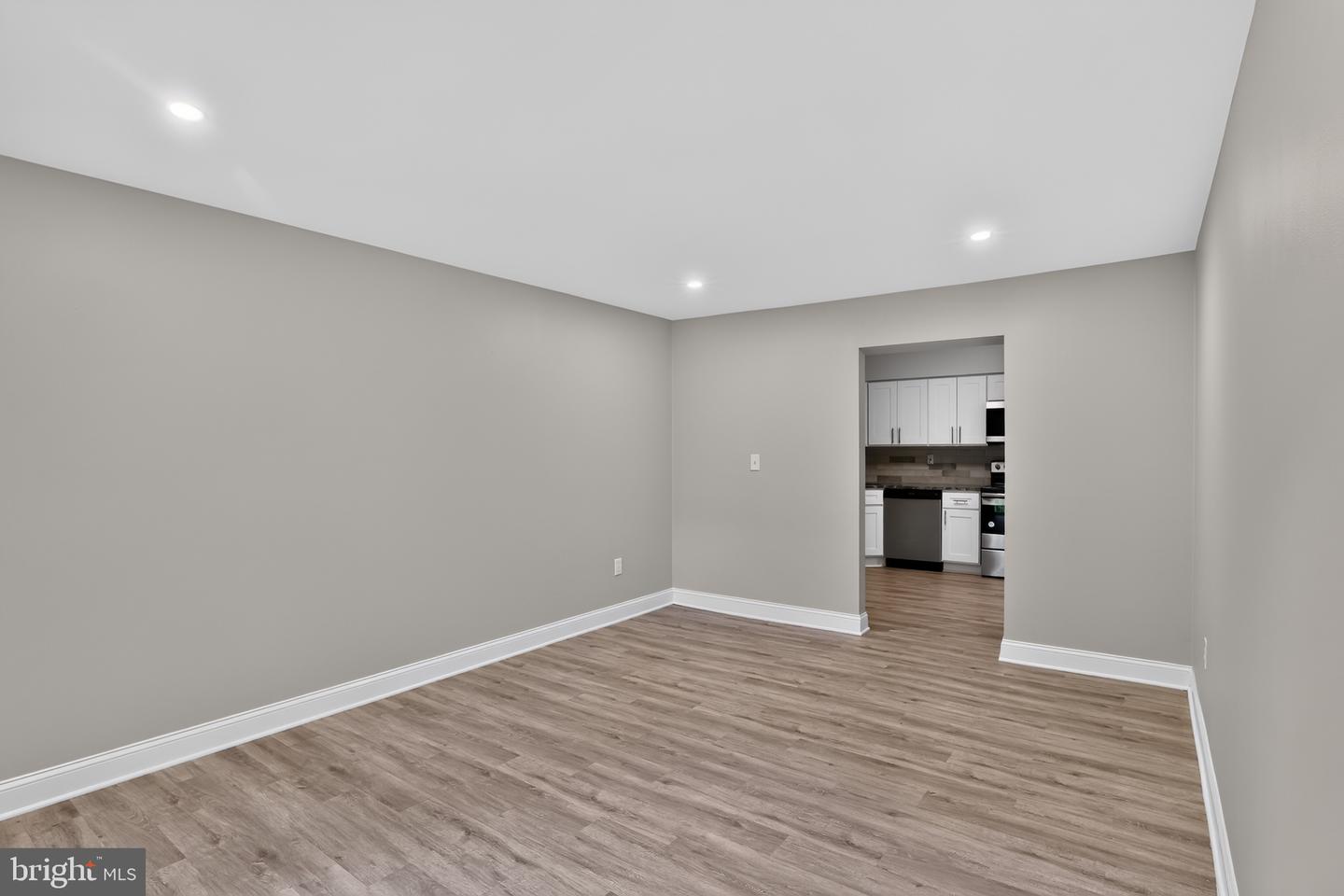 1807 Silver Ct Property Photo 22