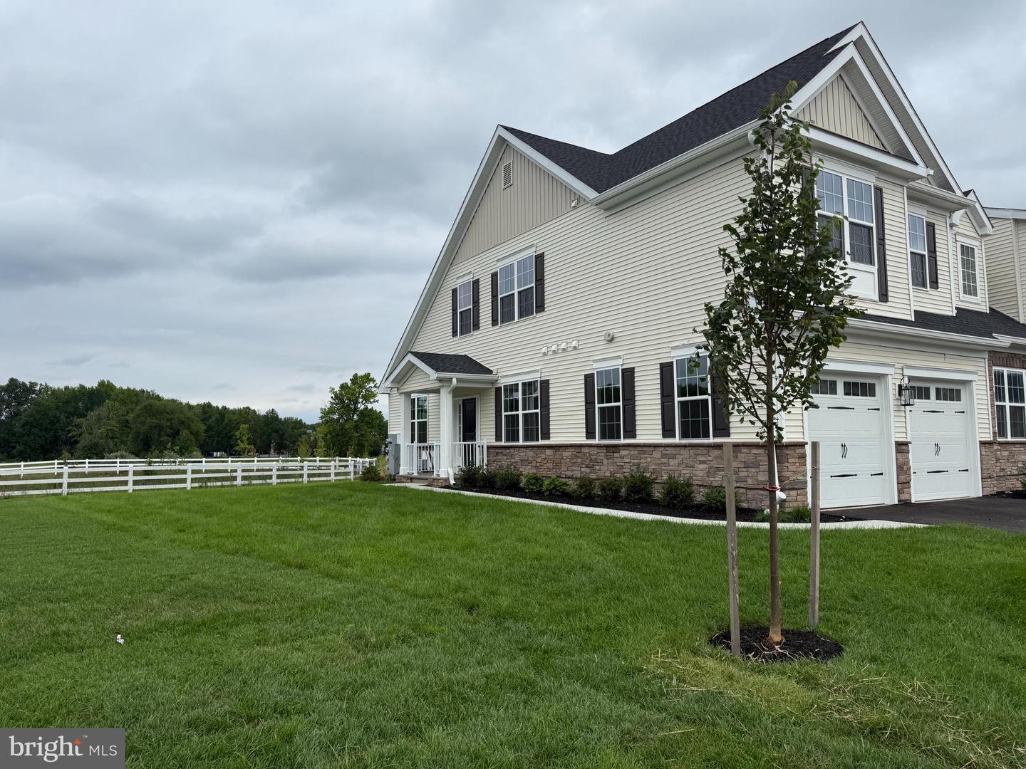1404 Justin Dr Property Photo 2