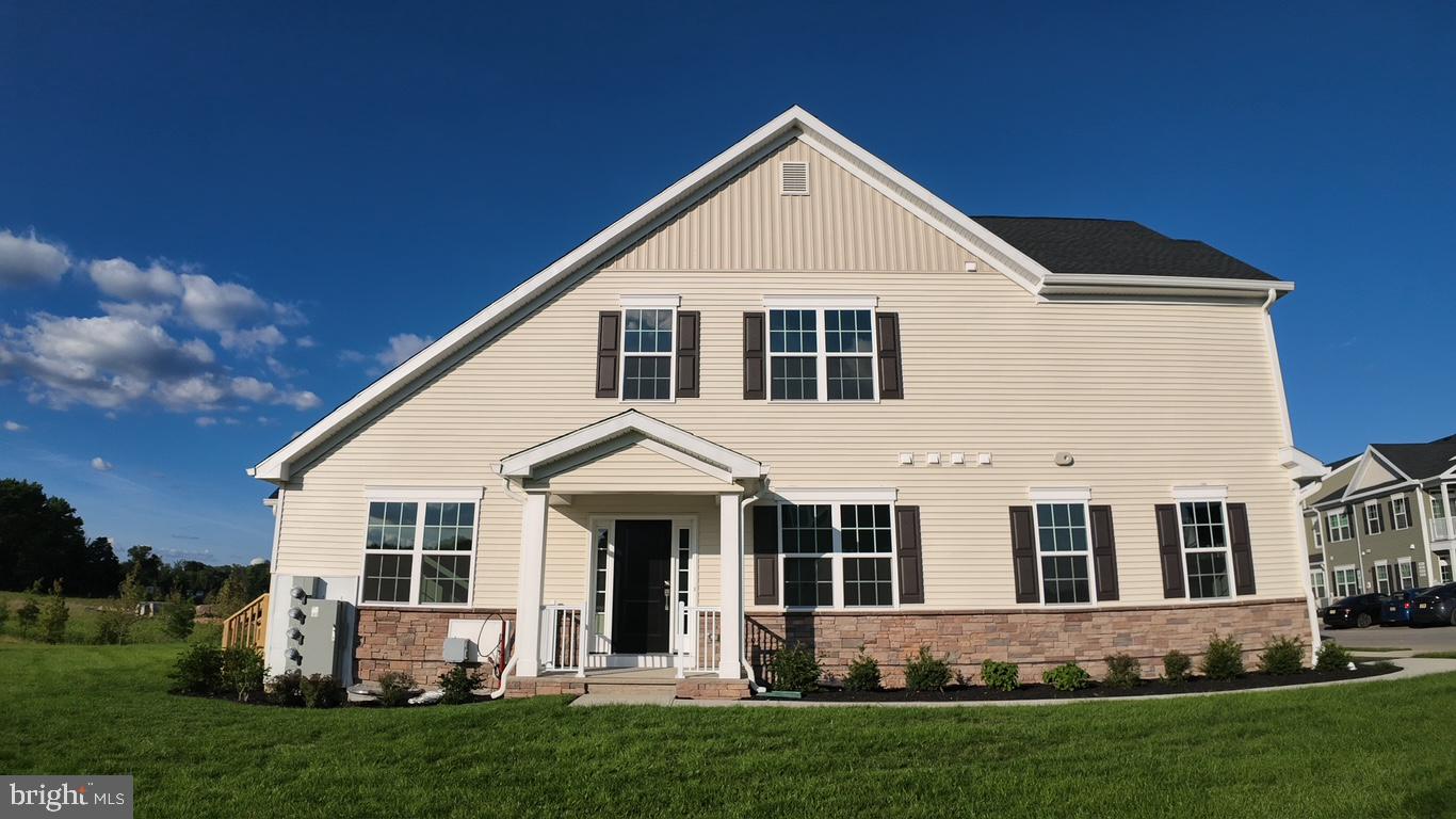 1404 Justin Dr Property Photo 3