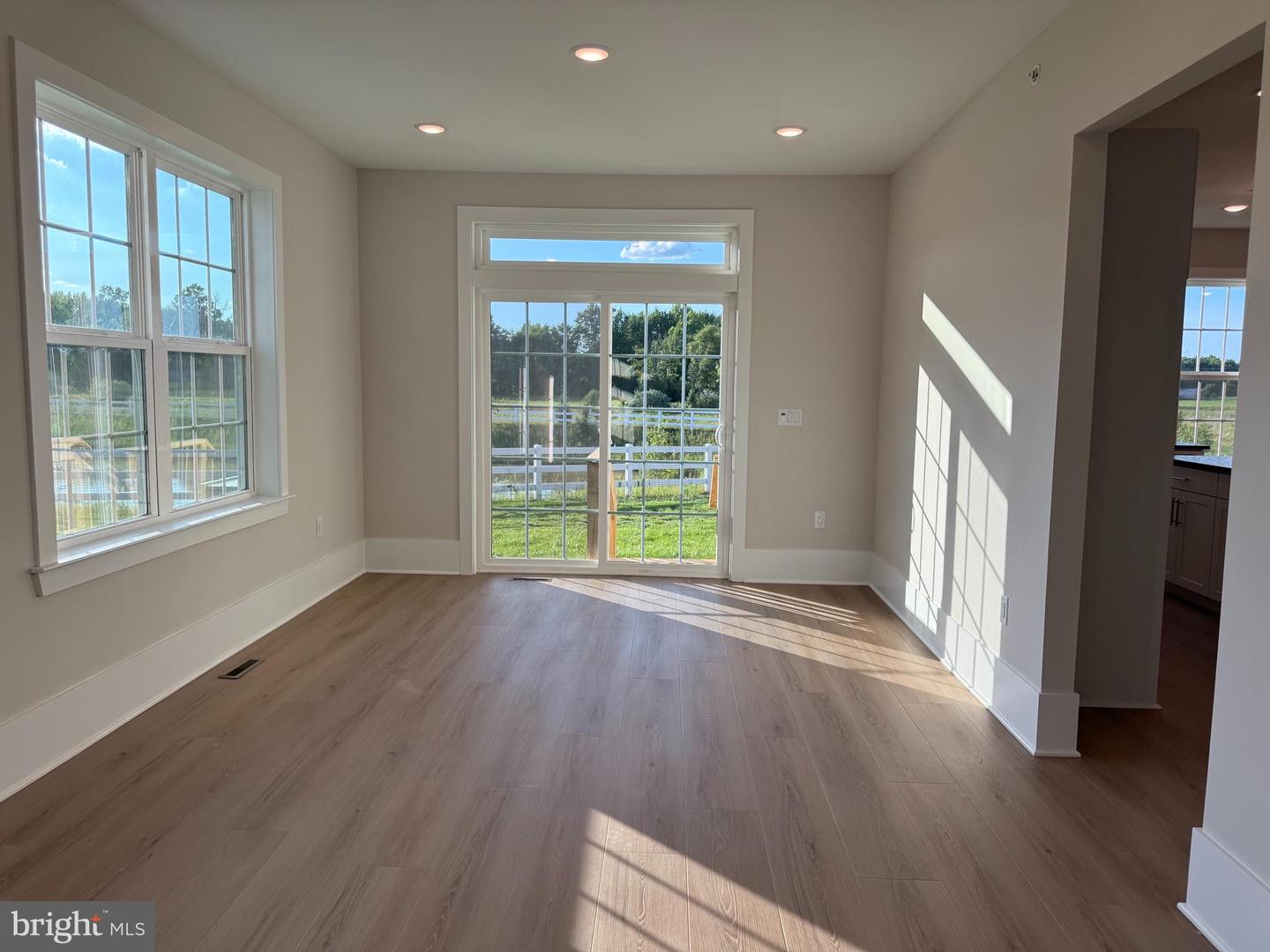 1404 Justin Dr Property Photo 5
