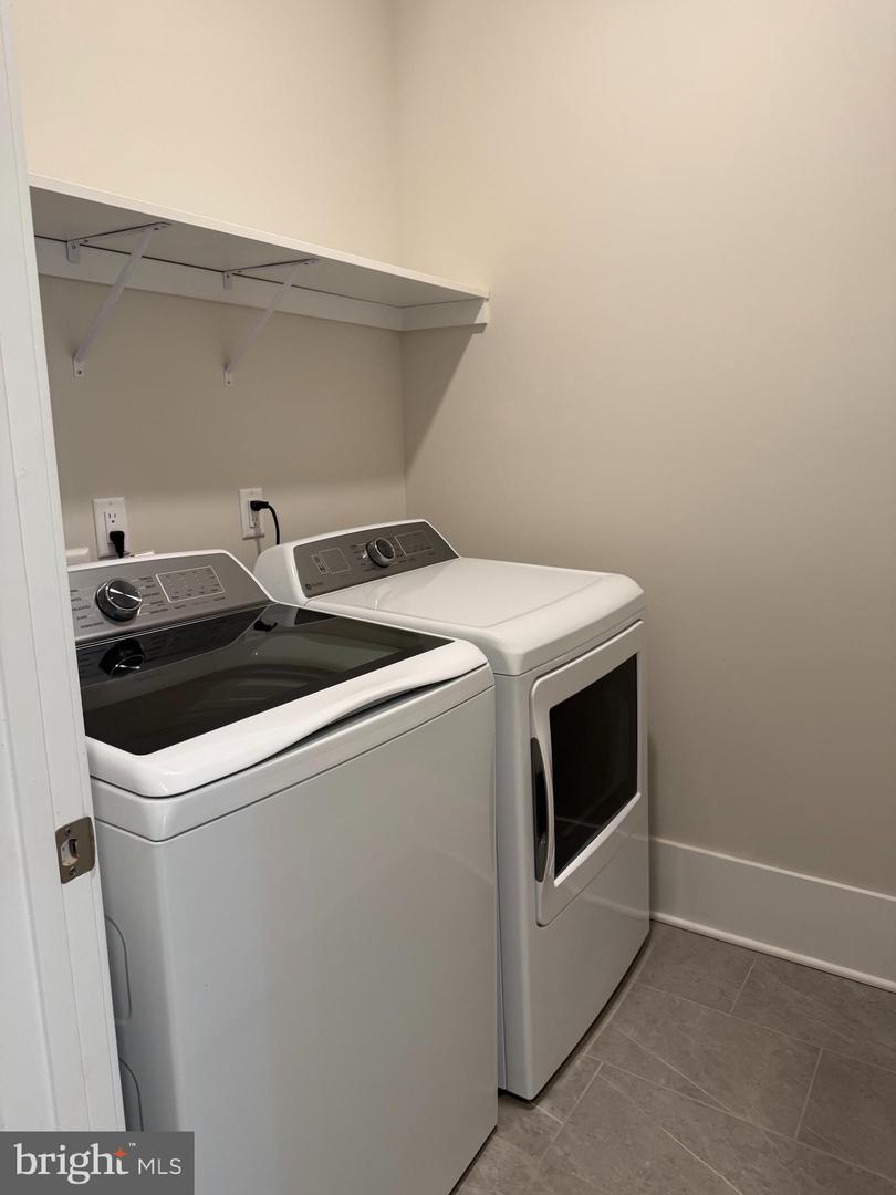 1404 Justin Dr Property Photo 11