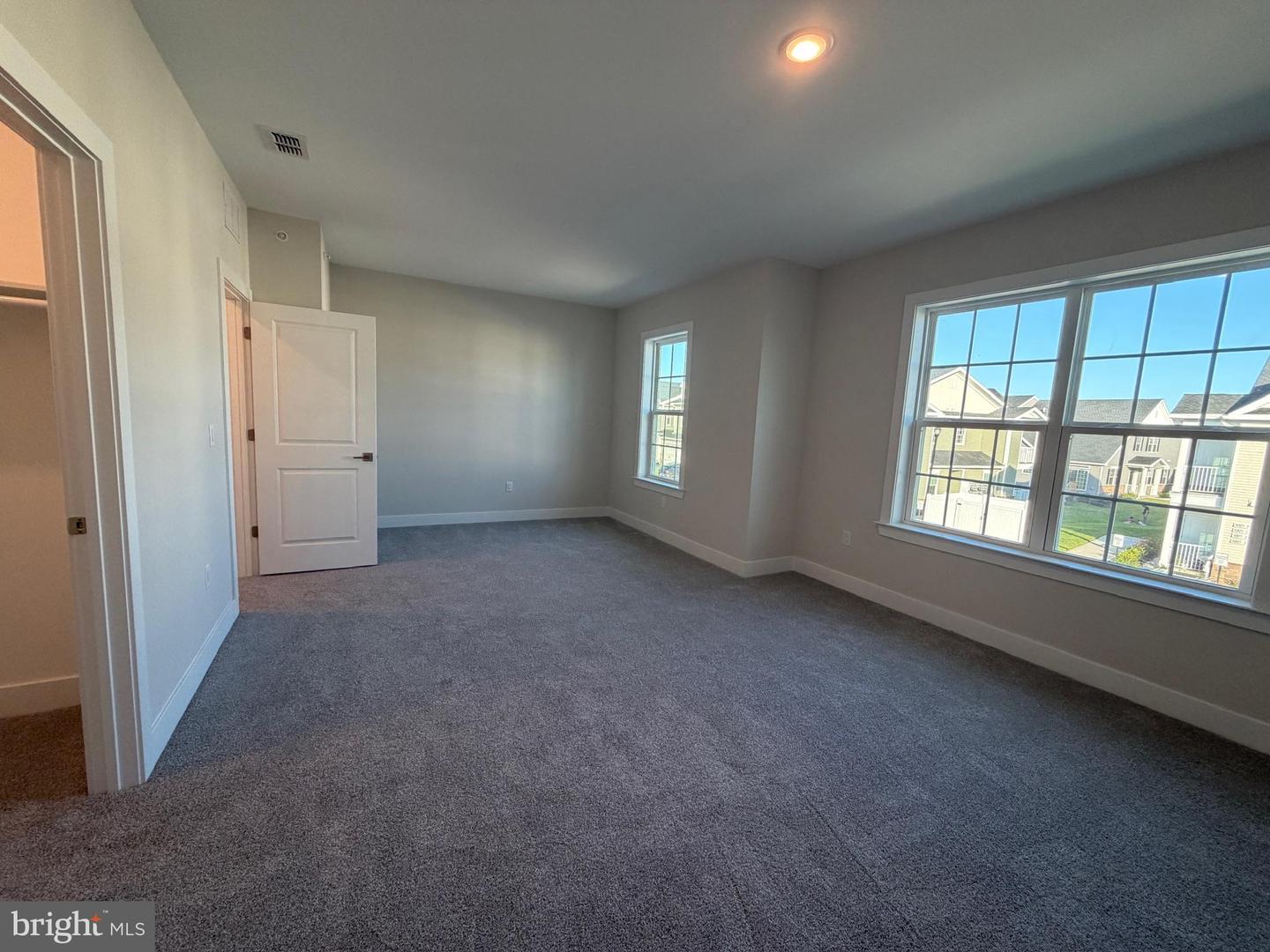 1404 Justin Dr Property Photo 16