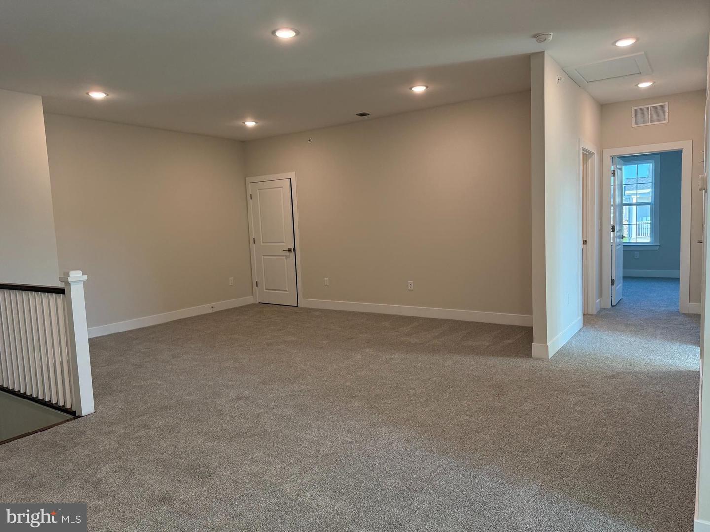 1404 Justin Dr Property Photo 17