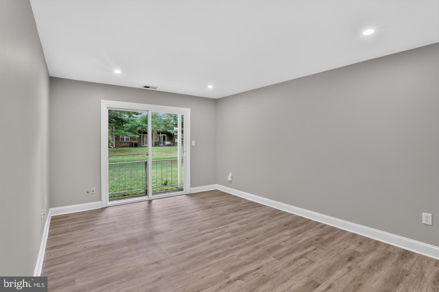 1807 Silver Ct Property Photo 3