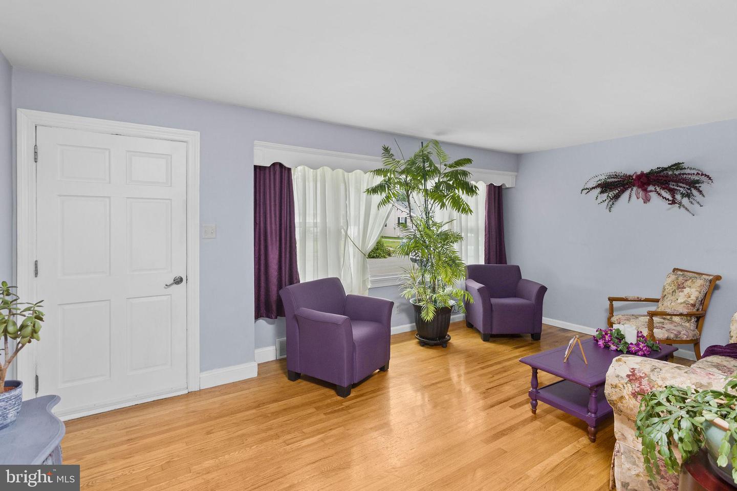 1 Lee Ct Property Photo 4
