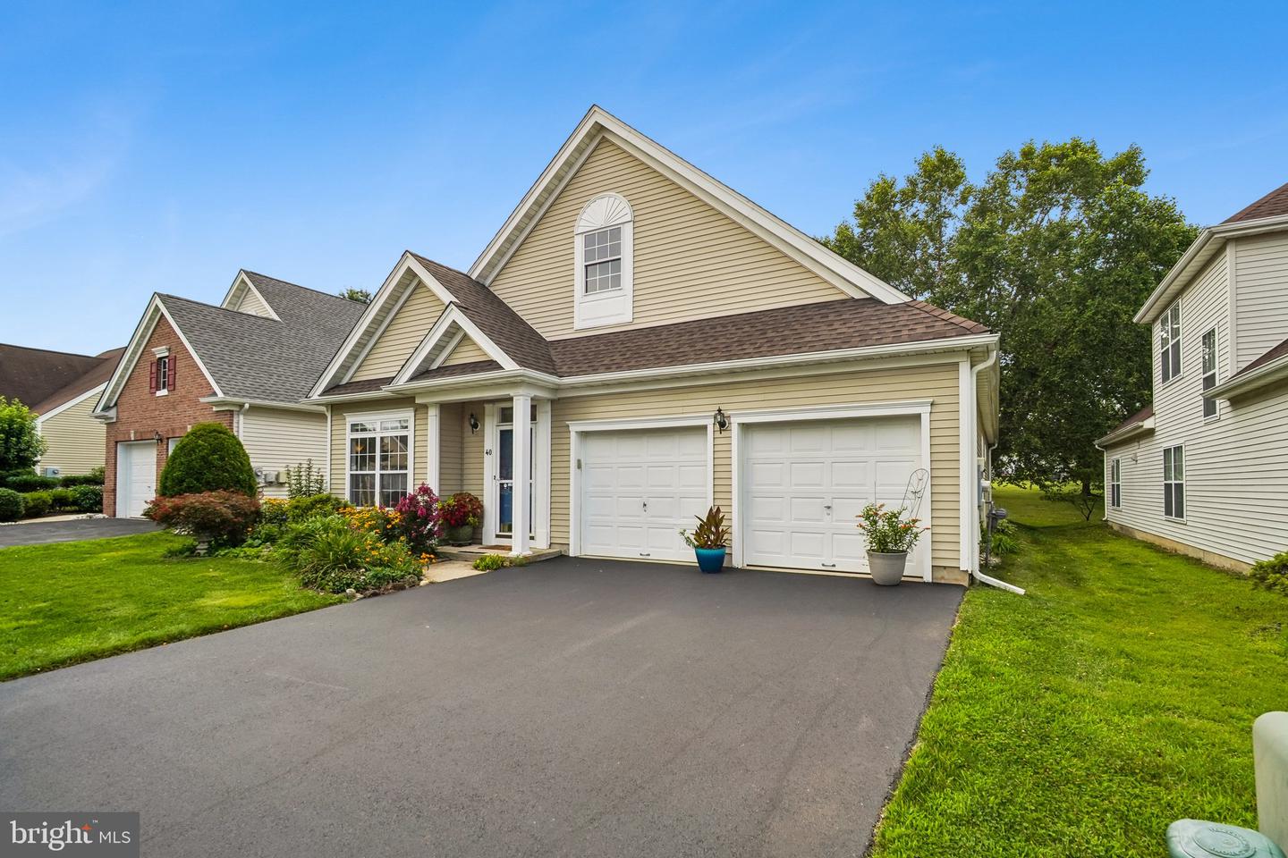 40 Rainflower Ln Property Photo 2
