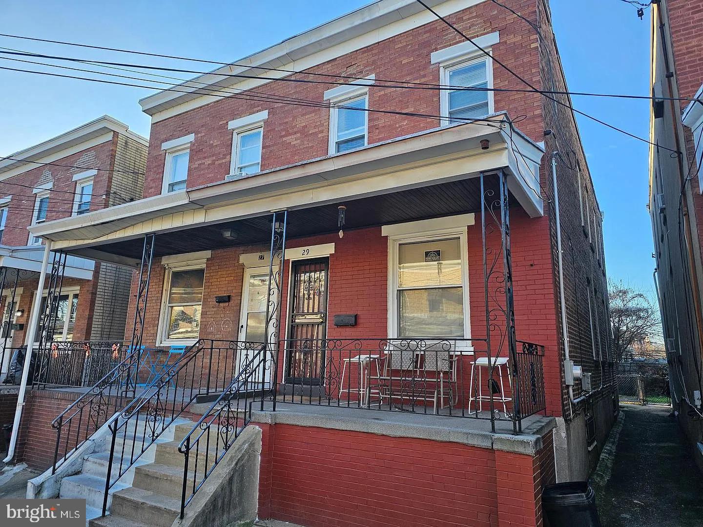 29 DEXTER ST