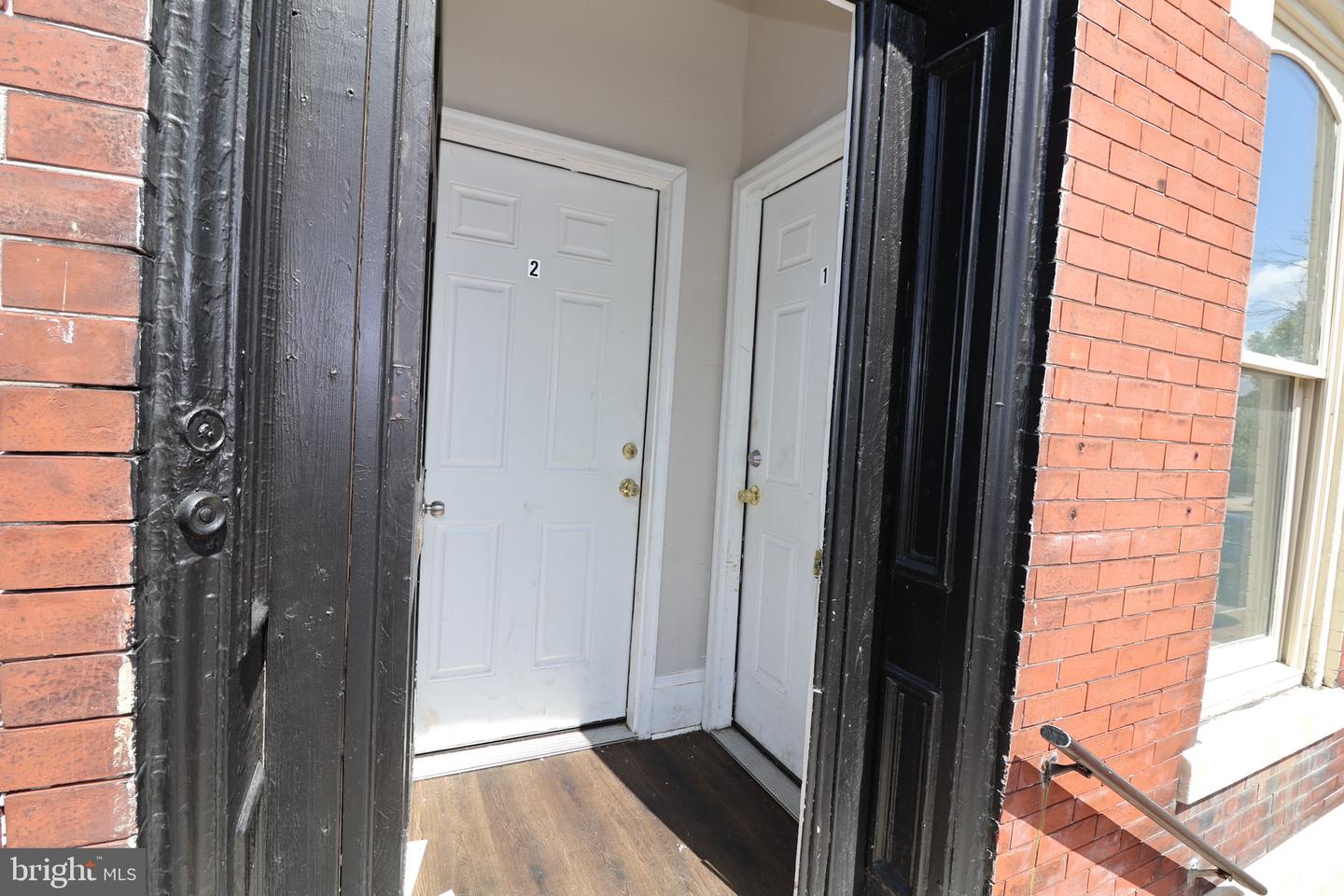 334 W State St Property Photo 5
