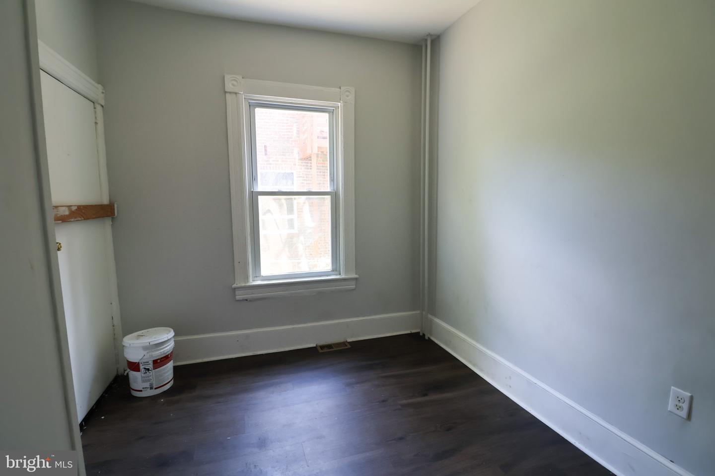 334 W State St Property Photo 12