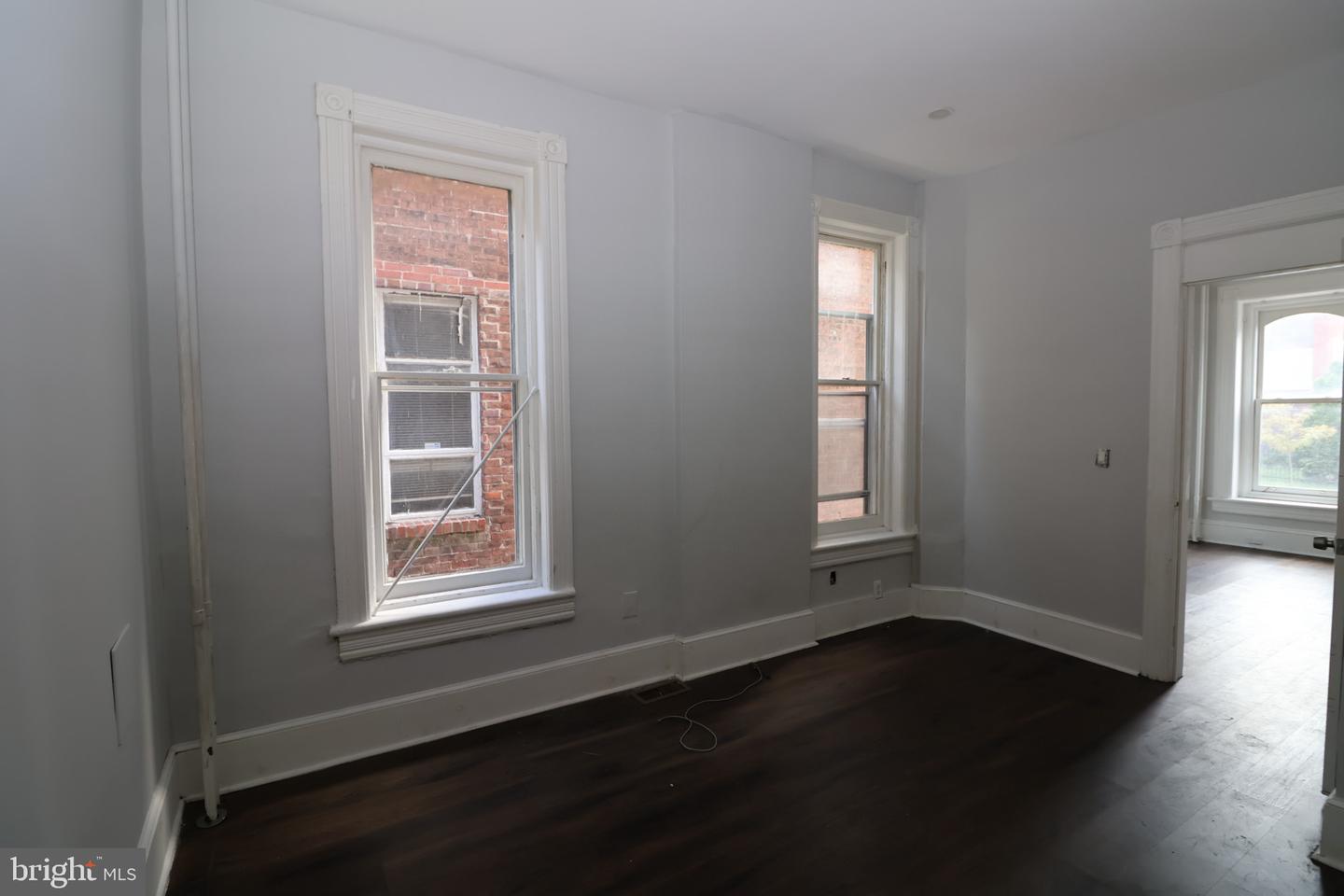 334 W State St Property Photo 28