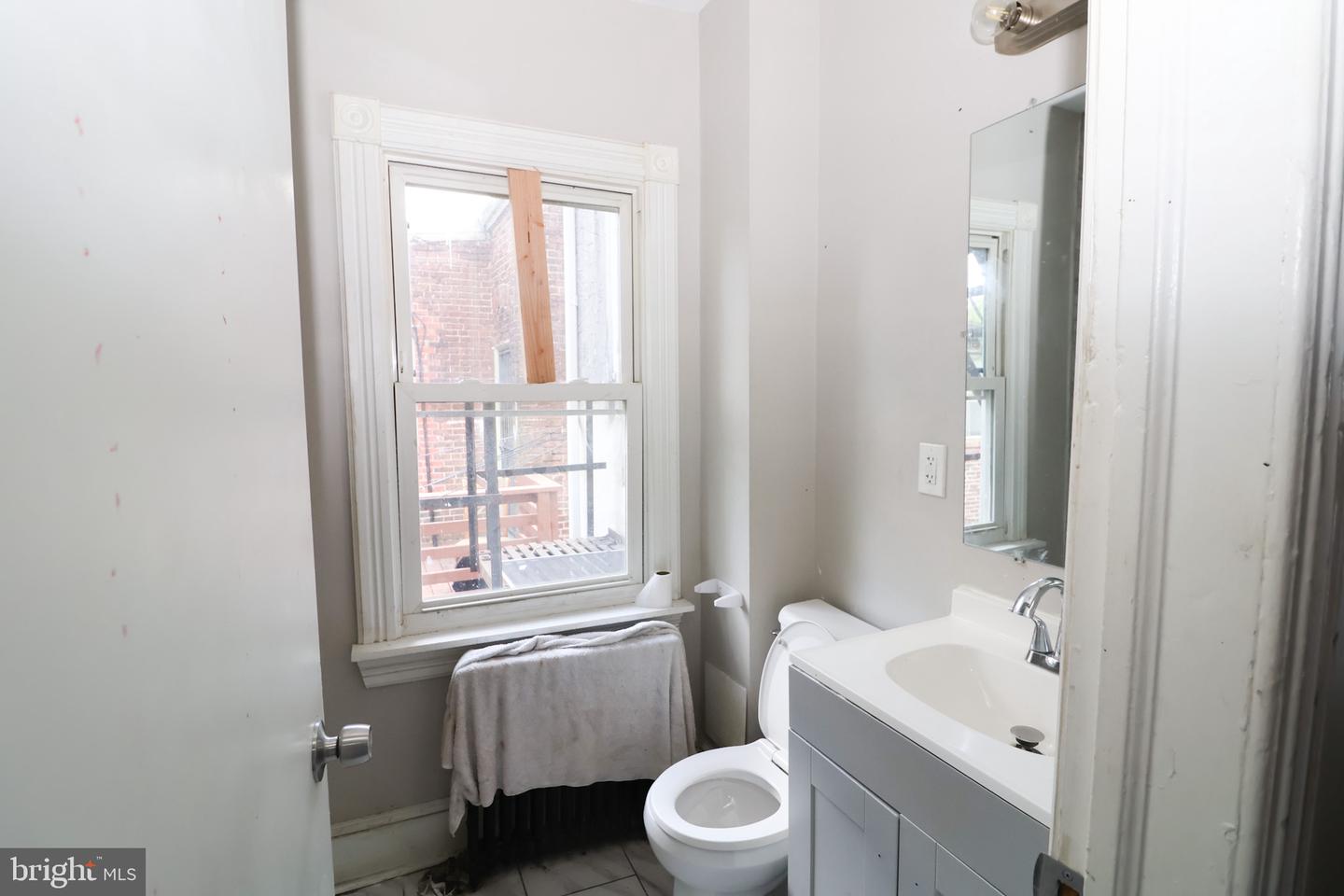 334 W State St Property Photo 44