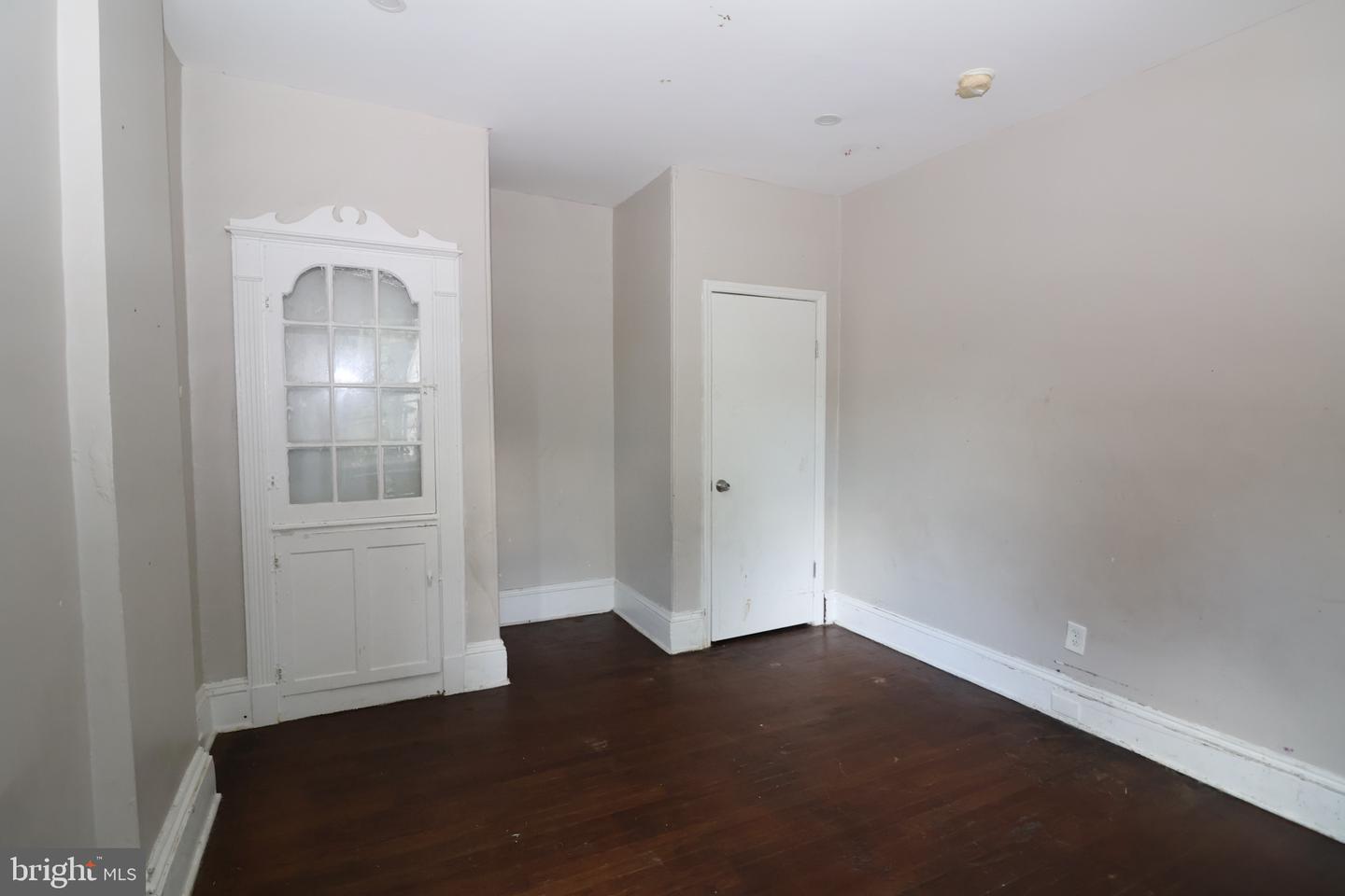 334 W State St Property Photo 48