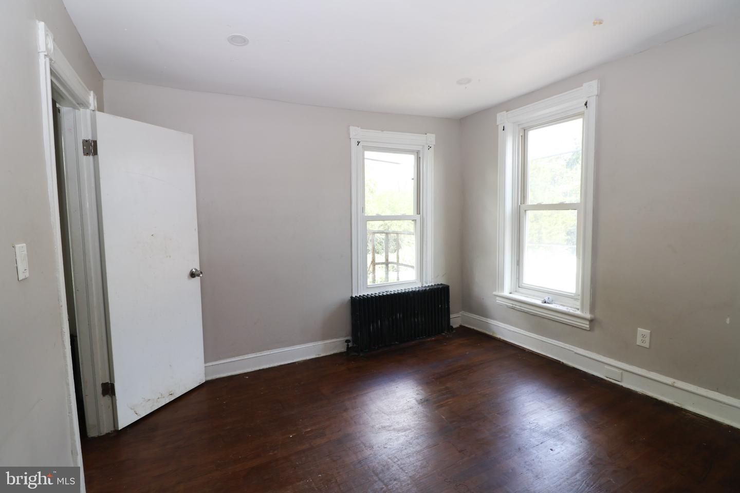334 W State St Property Photo 57