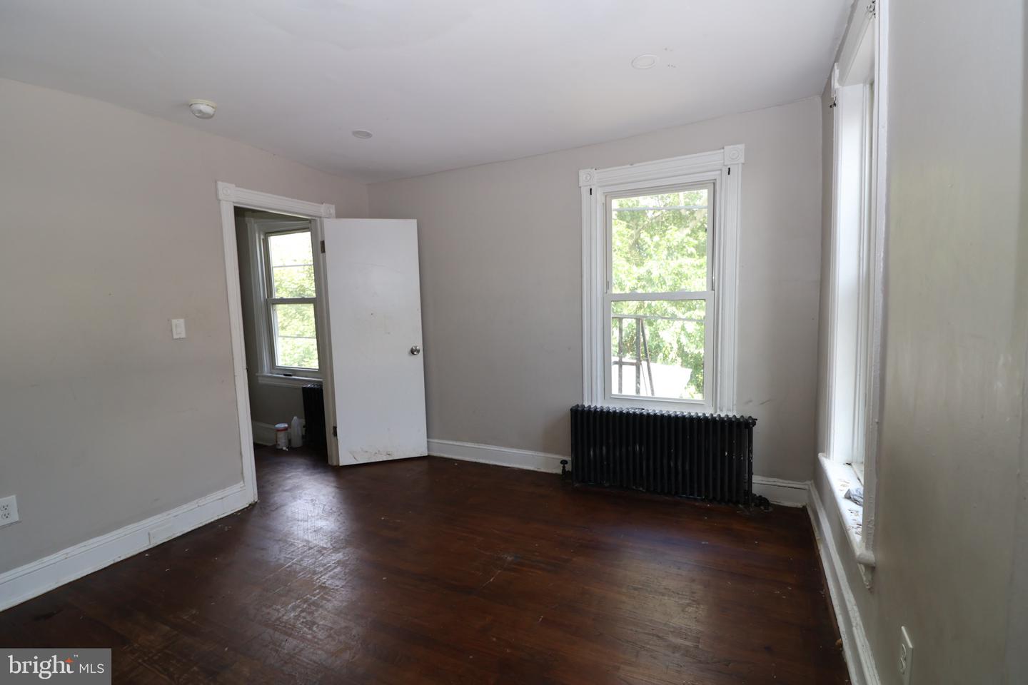 334 W State St Property Photo 58