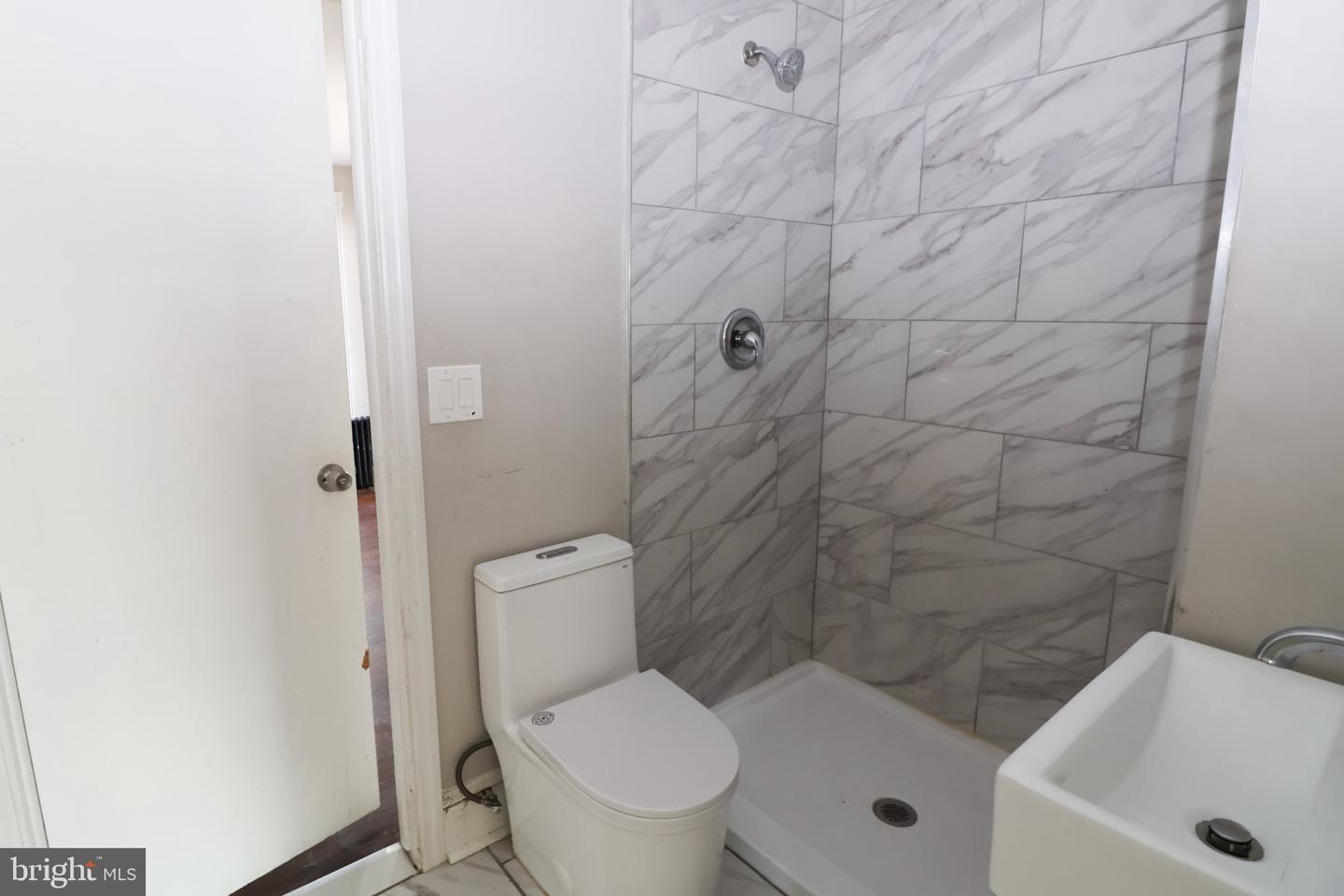 334 W State St Property Photo 61