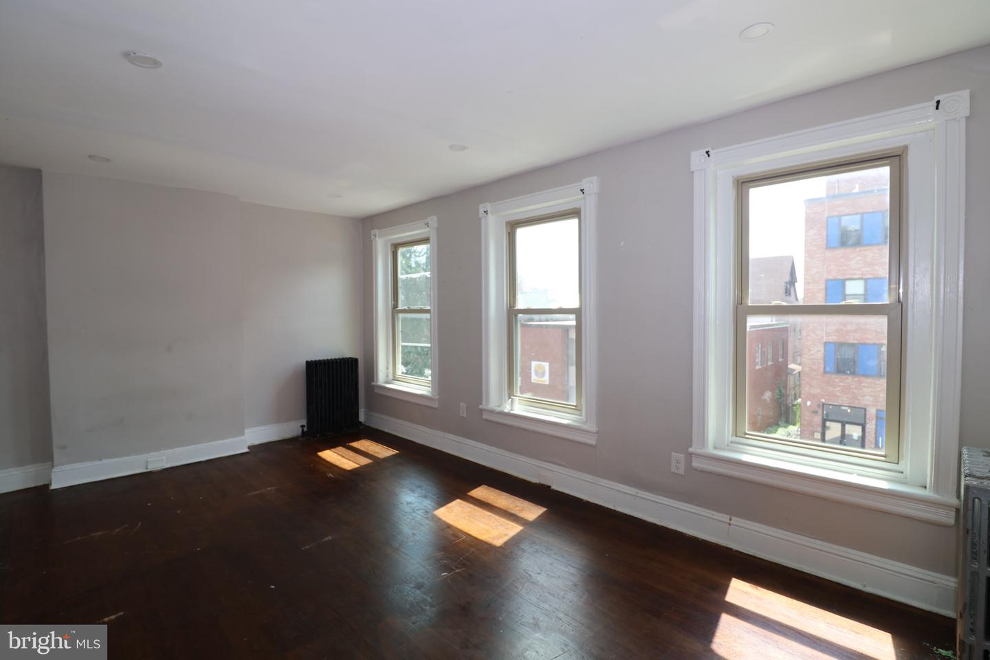 334 W State St Property Photo 64