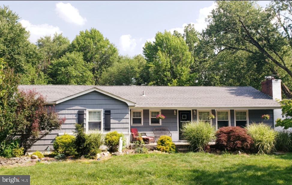 101 Denow Rd Property Photo 1
