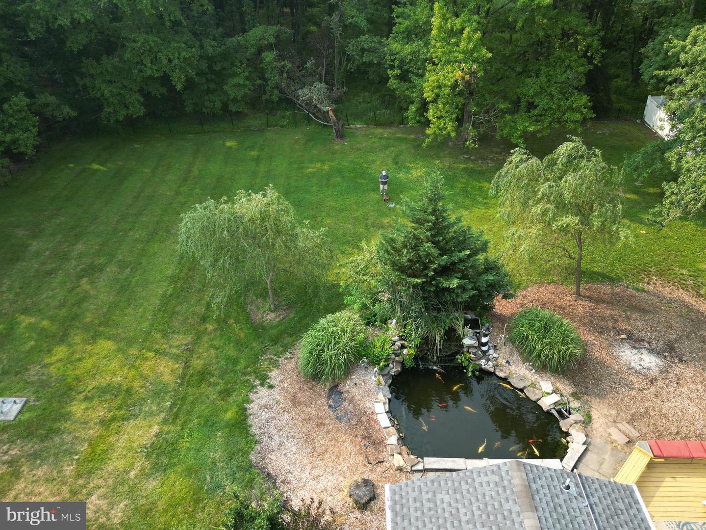 101 Denow Rd Property Photo 4