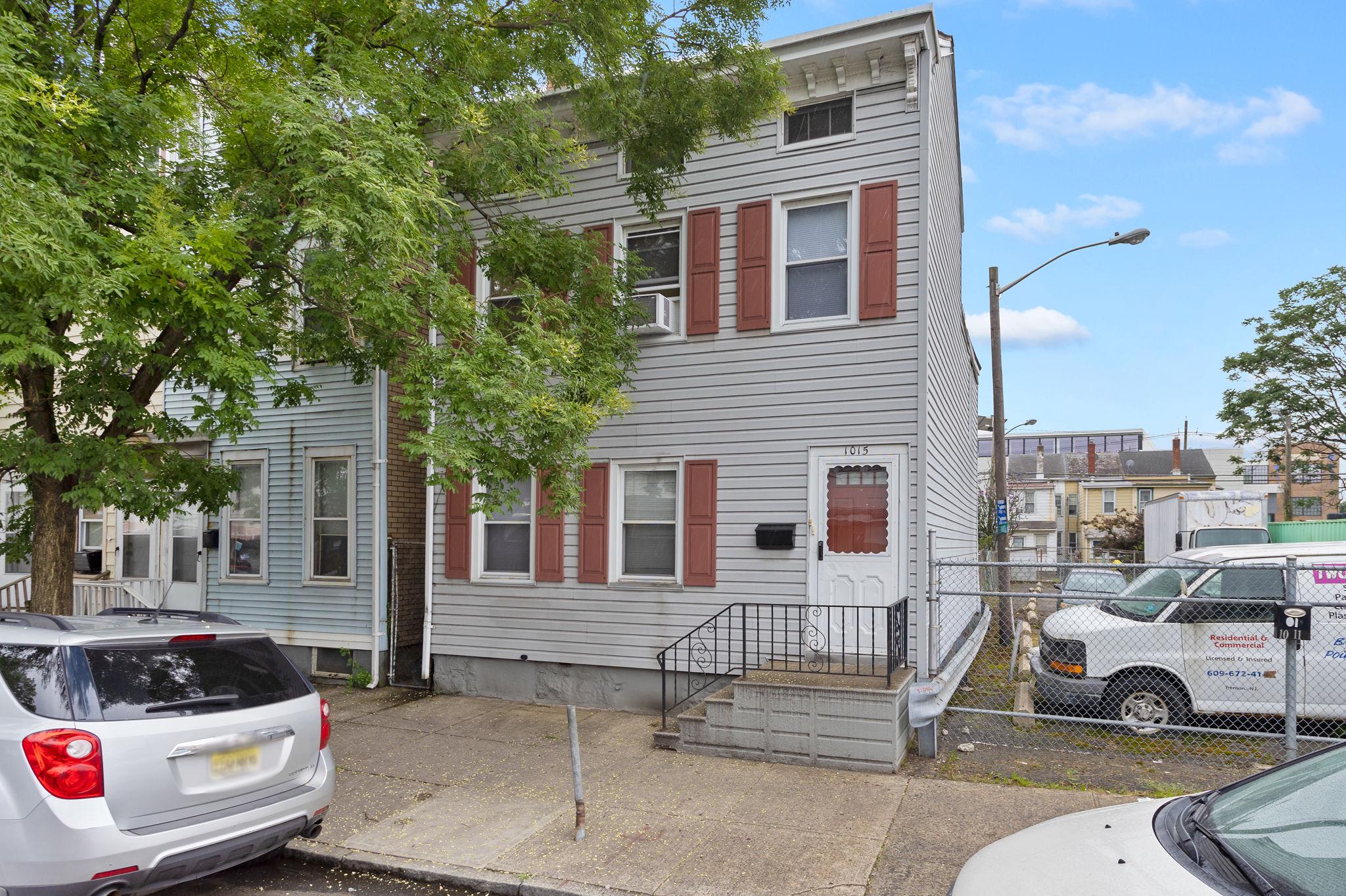 1015 S Broad Street Property Photo 1