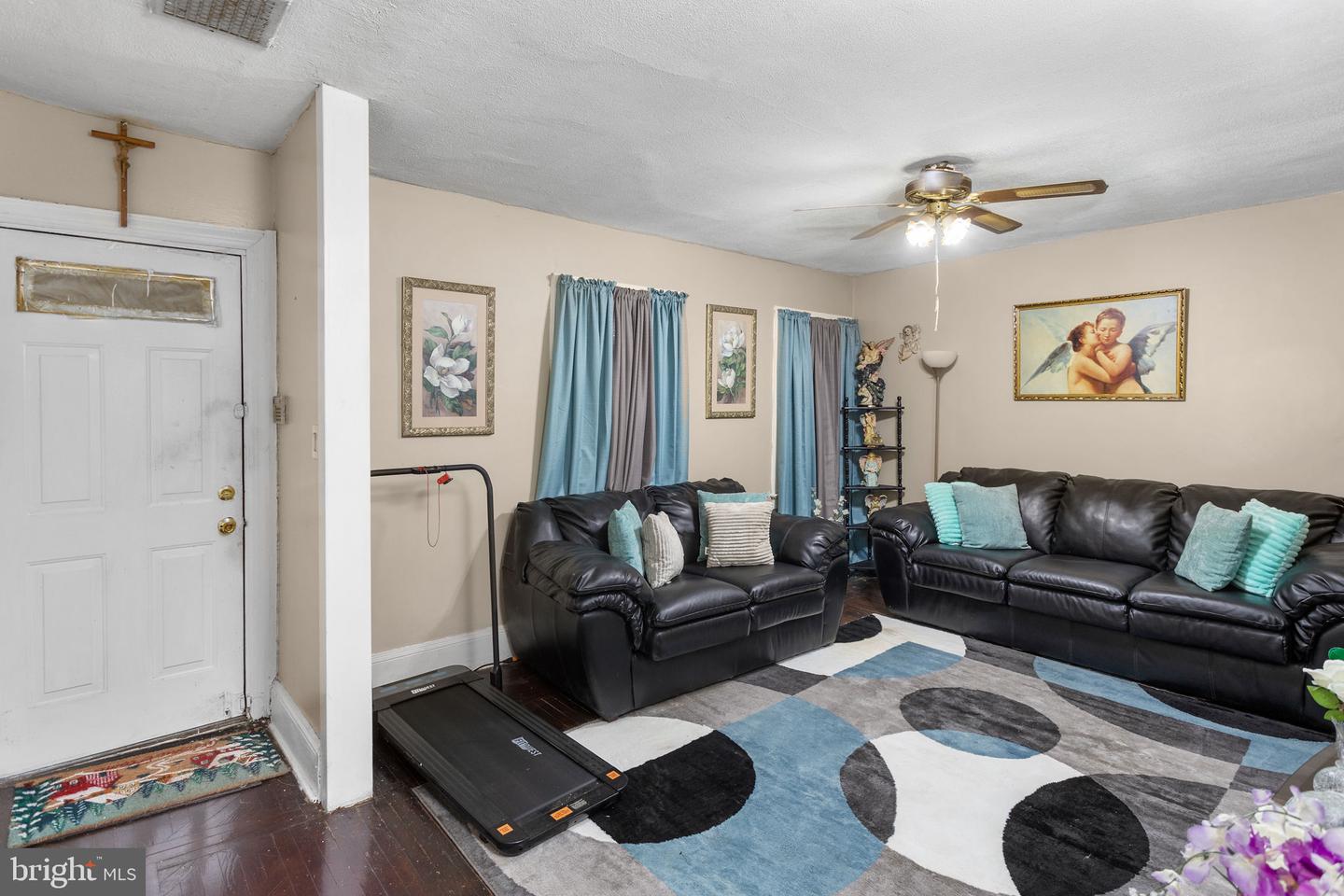 1015 S Broad Street Property Photo 3