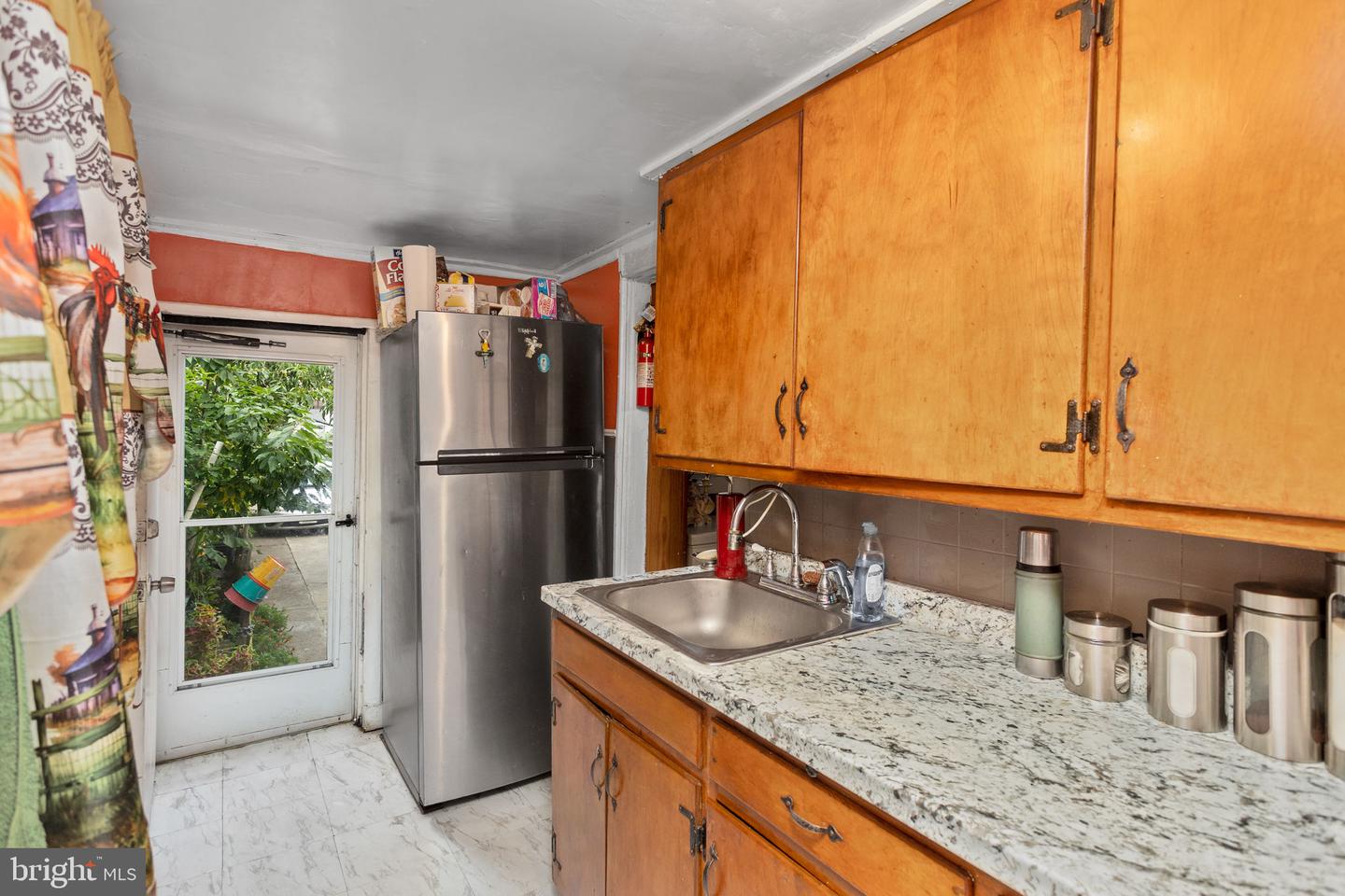 1015 S Broad Street Property Photo 8