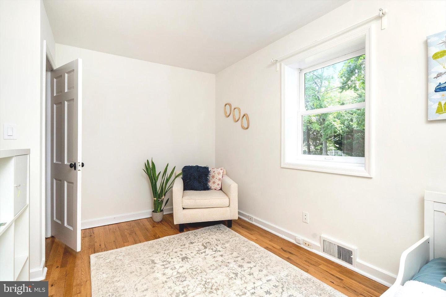 21 Grover Ave Property Photo 15
