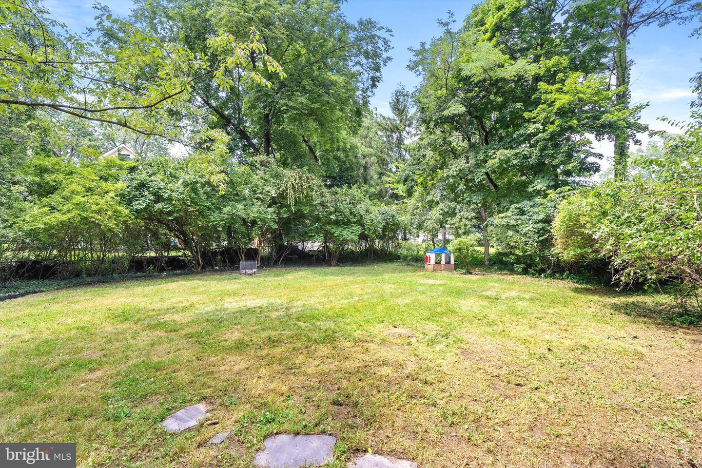 21 Grover Ave Property Photo 26