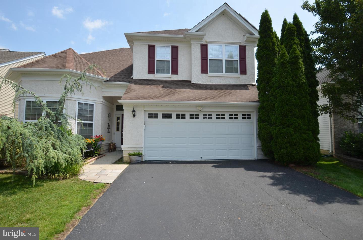 5 Einstein Way Property Photo 1