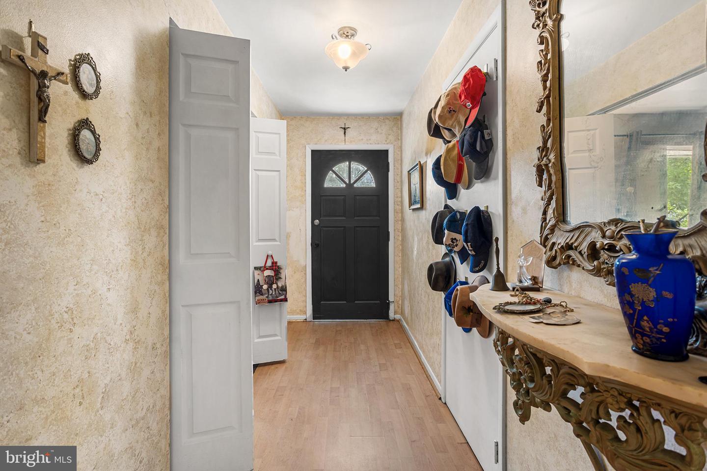 361 Shady La Property Photo 3