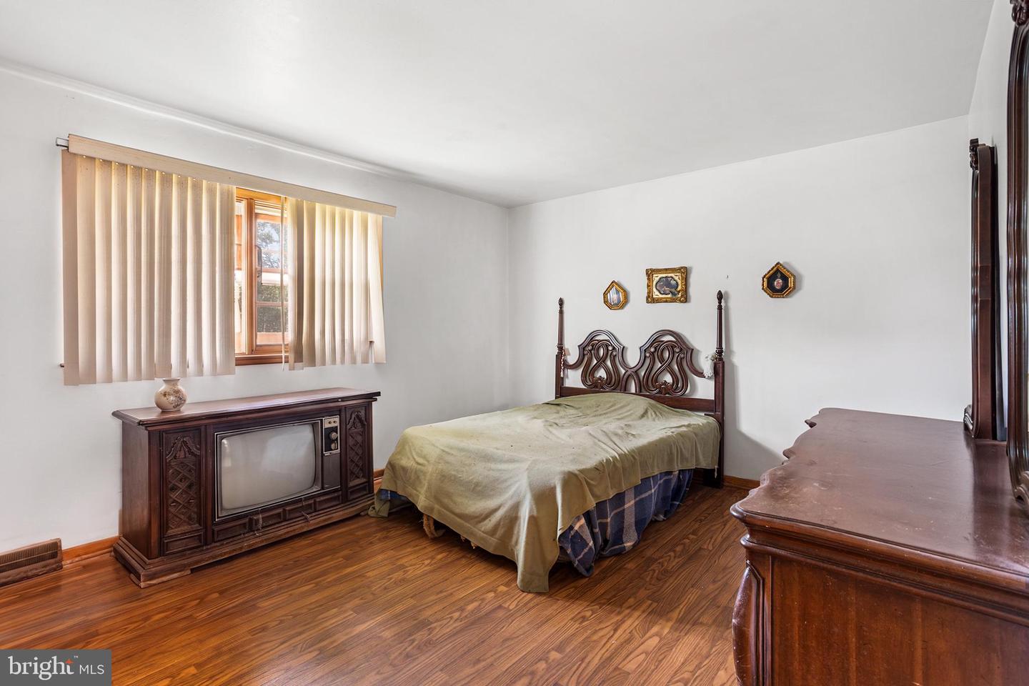 361 Shady La Property Photo 14