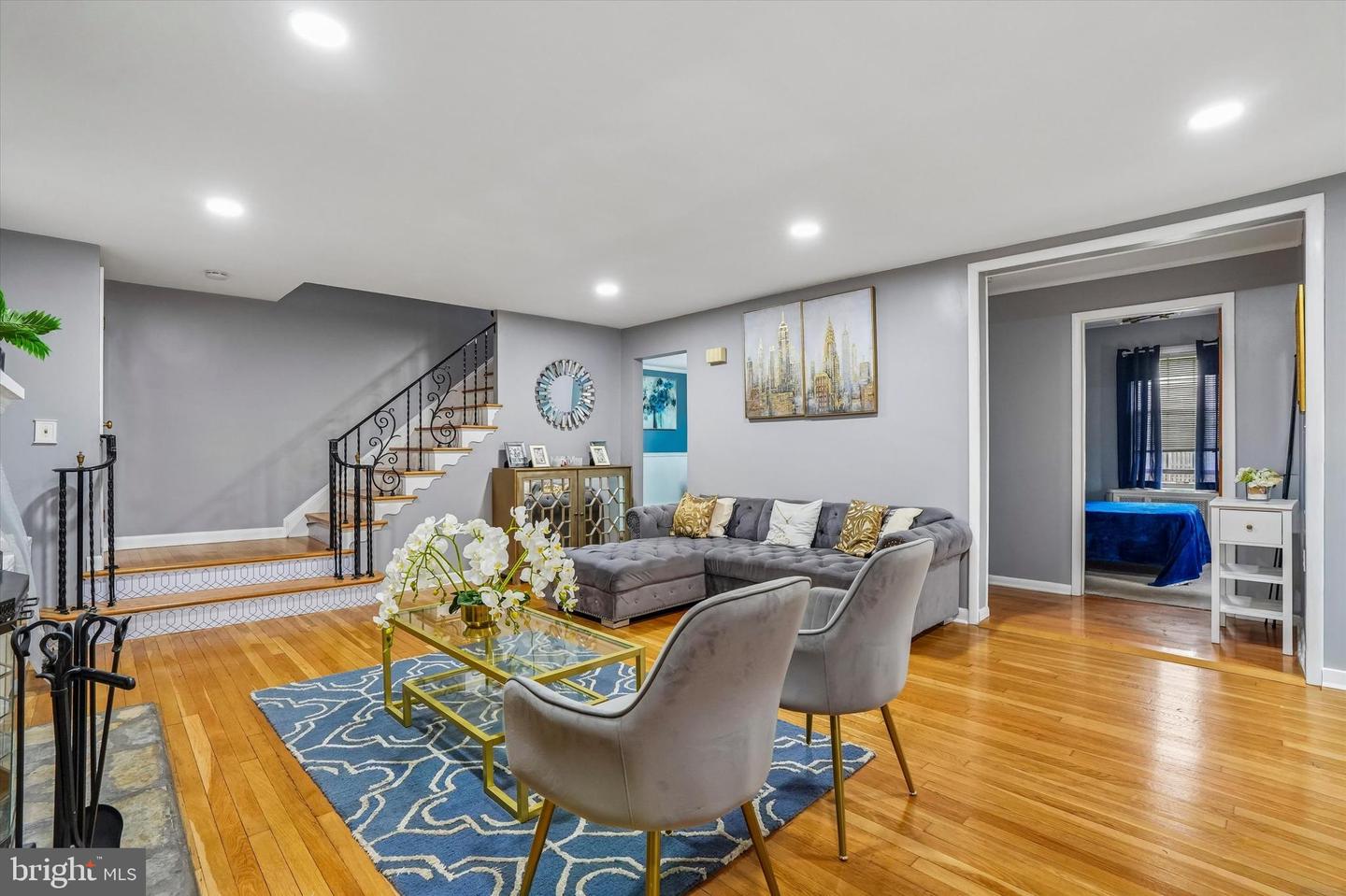 162 Redfern St Property Photo 3