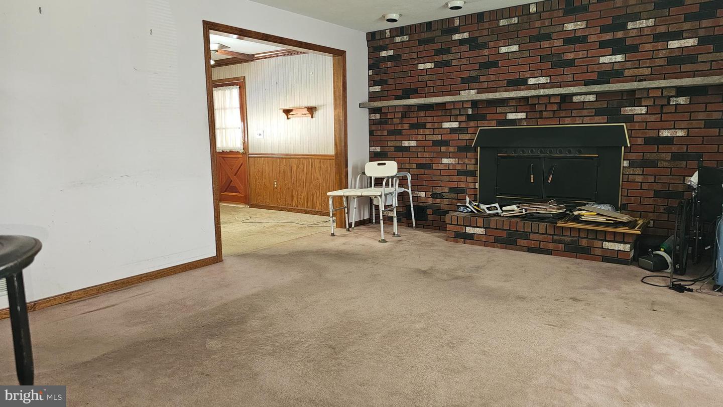 39 Mae Dr Property Photo 4